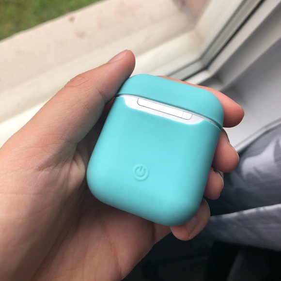 Blue Airpods Case Silicone Protector - Picture 3 of 4